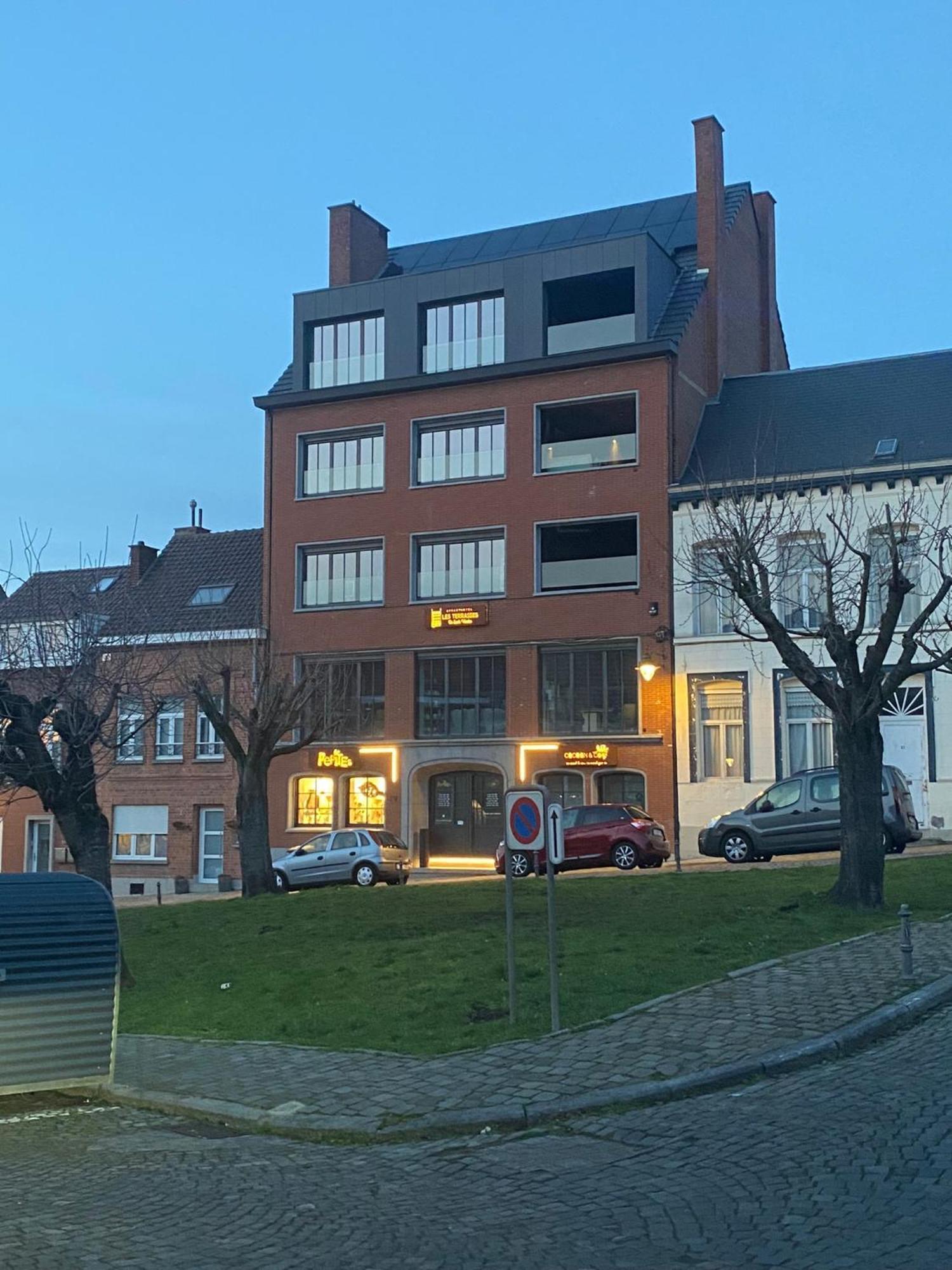 蒙斯Les Terrasses De Sainte Waudru公寓式酒店 外观 照片
